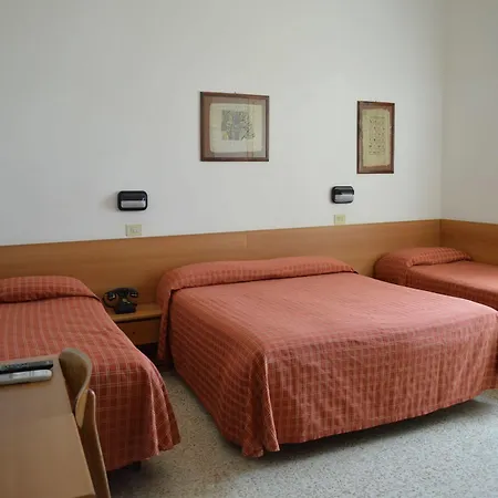 Amelia Hotel 3*